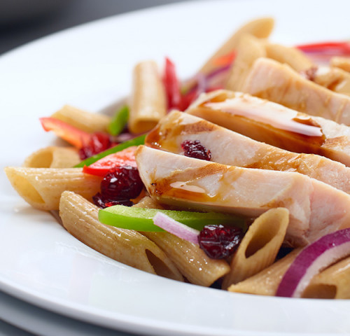 Olymel pasta salad with chicken and cranberries